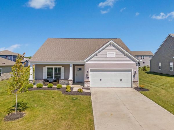 268 Mannaseh Drive W, Granville, OH 43023