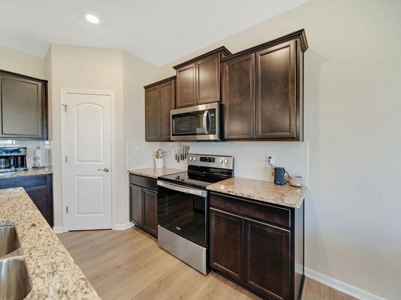 268 Mannaseh Drive W, Granville, OH 43023 Photo 8