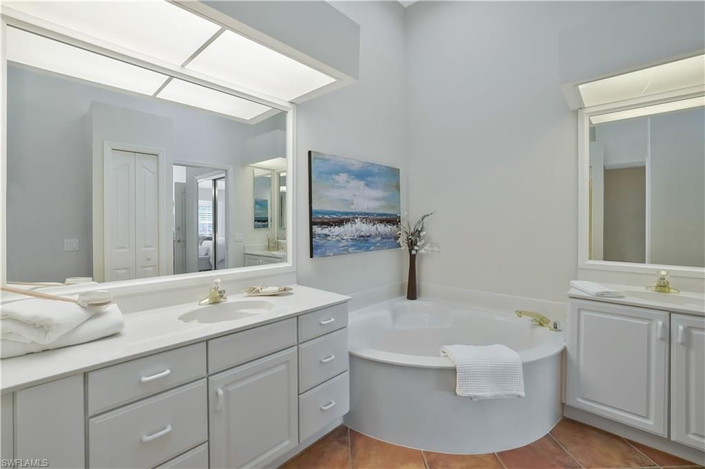 6230 Reserve Cir, Unit 703, Naples, FL 34119 Photo