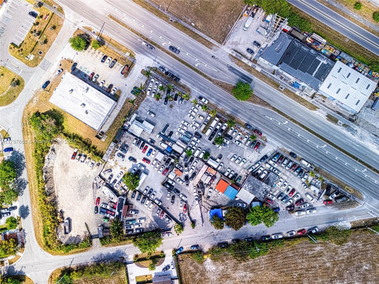 22825 S Dixie Hwy, Miami, FL 33170 Photo