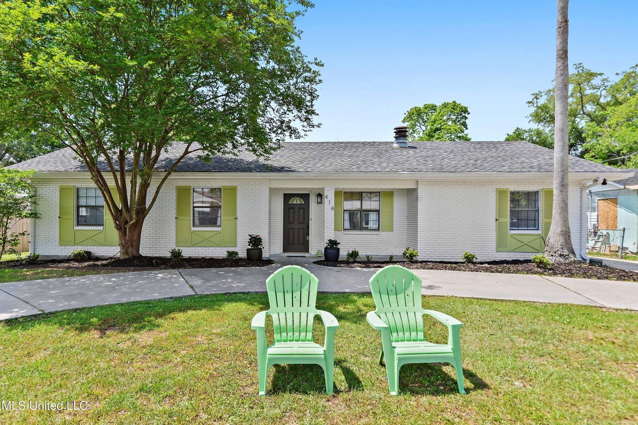 414 Demontluzin Avenue, Bay Saint Louis, MS 39520 Main Photo
