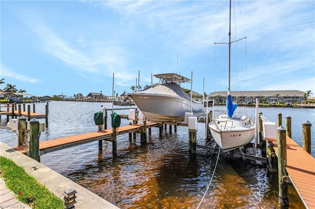 4647 SE 17th Pl, Unit 103, Cape Coral, FL 33904 Photo