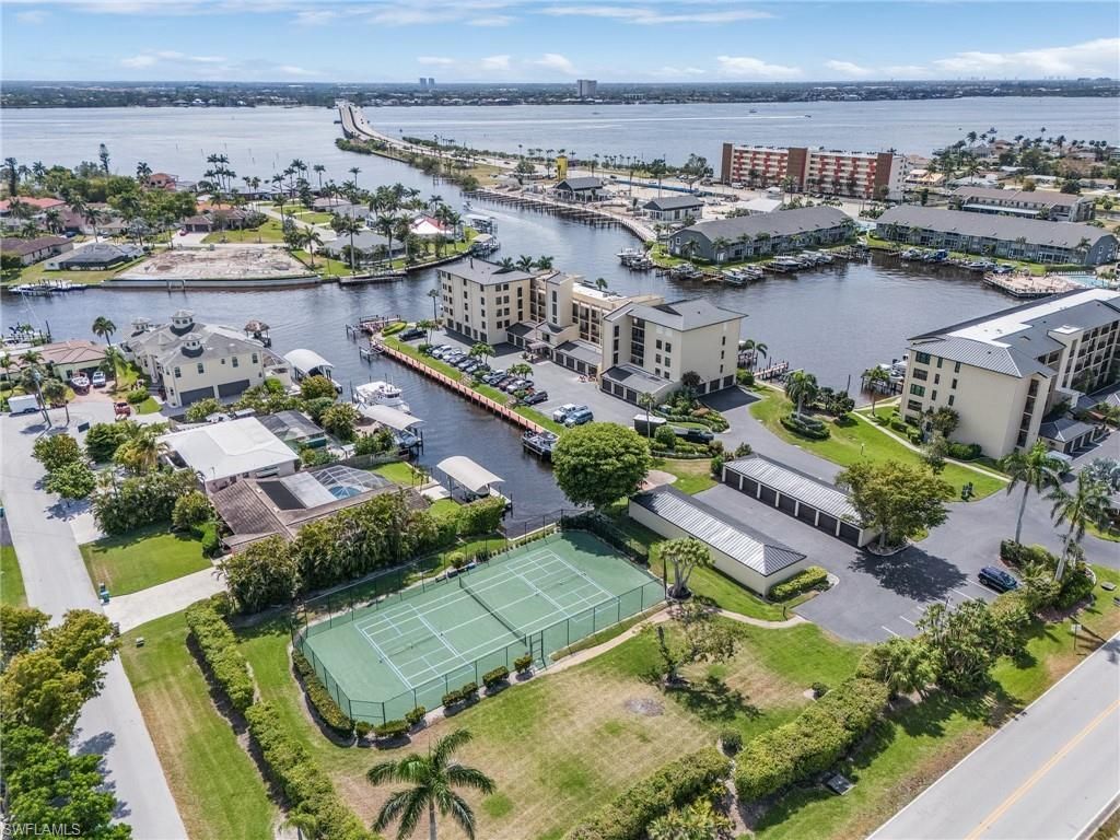 4647 SE 17th Pl, Unit 103, Cape Coral, FL 33904 Photo