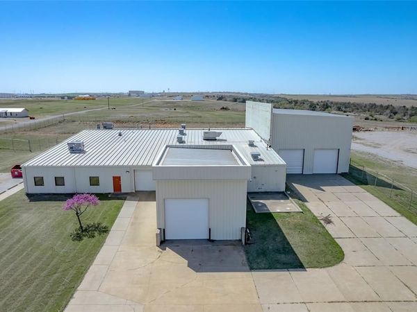 425 W Airport Road, Hinton, OK 73047