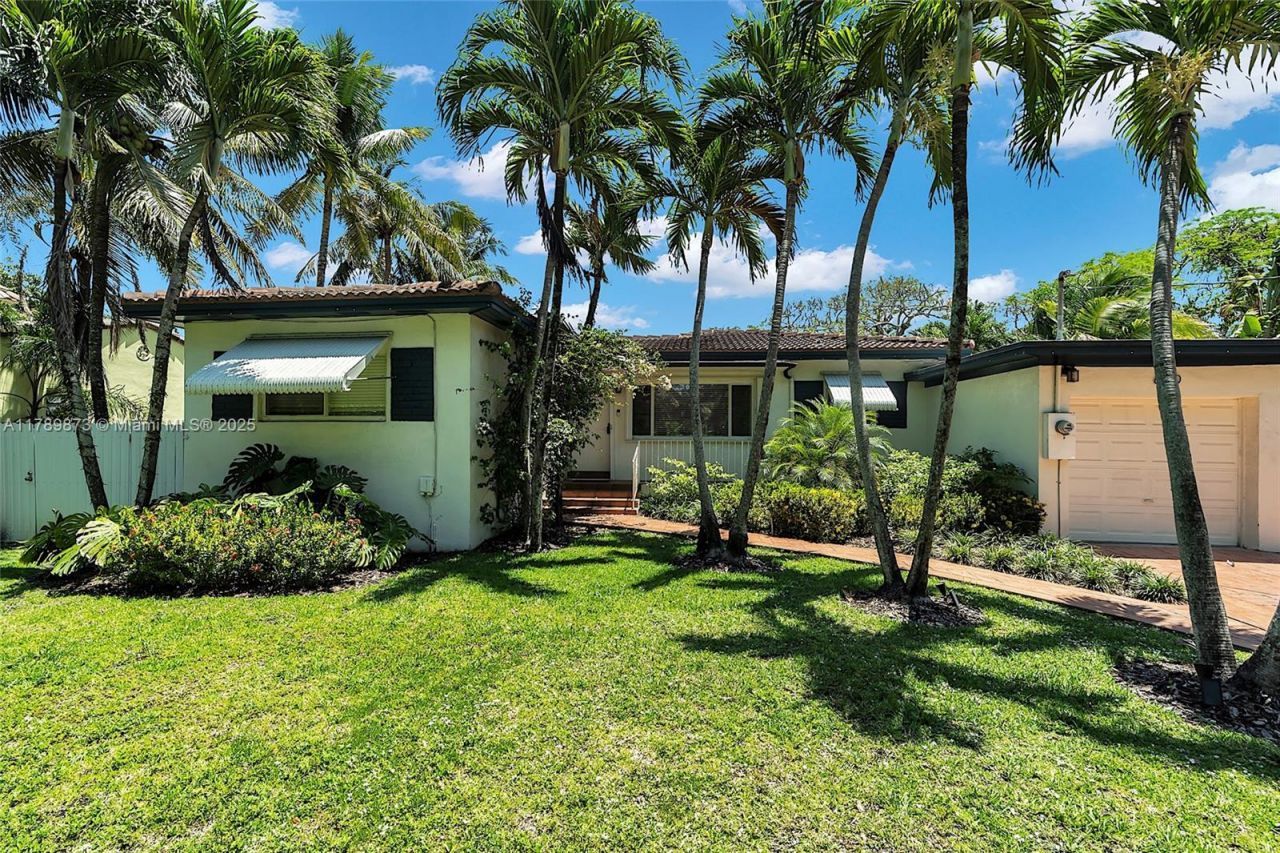 660 NE 121st St, Unit 660, Biscayne Park, FL 33161 Photo