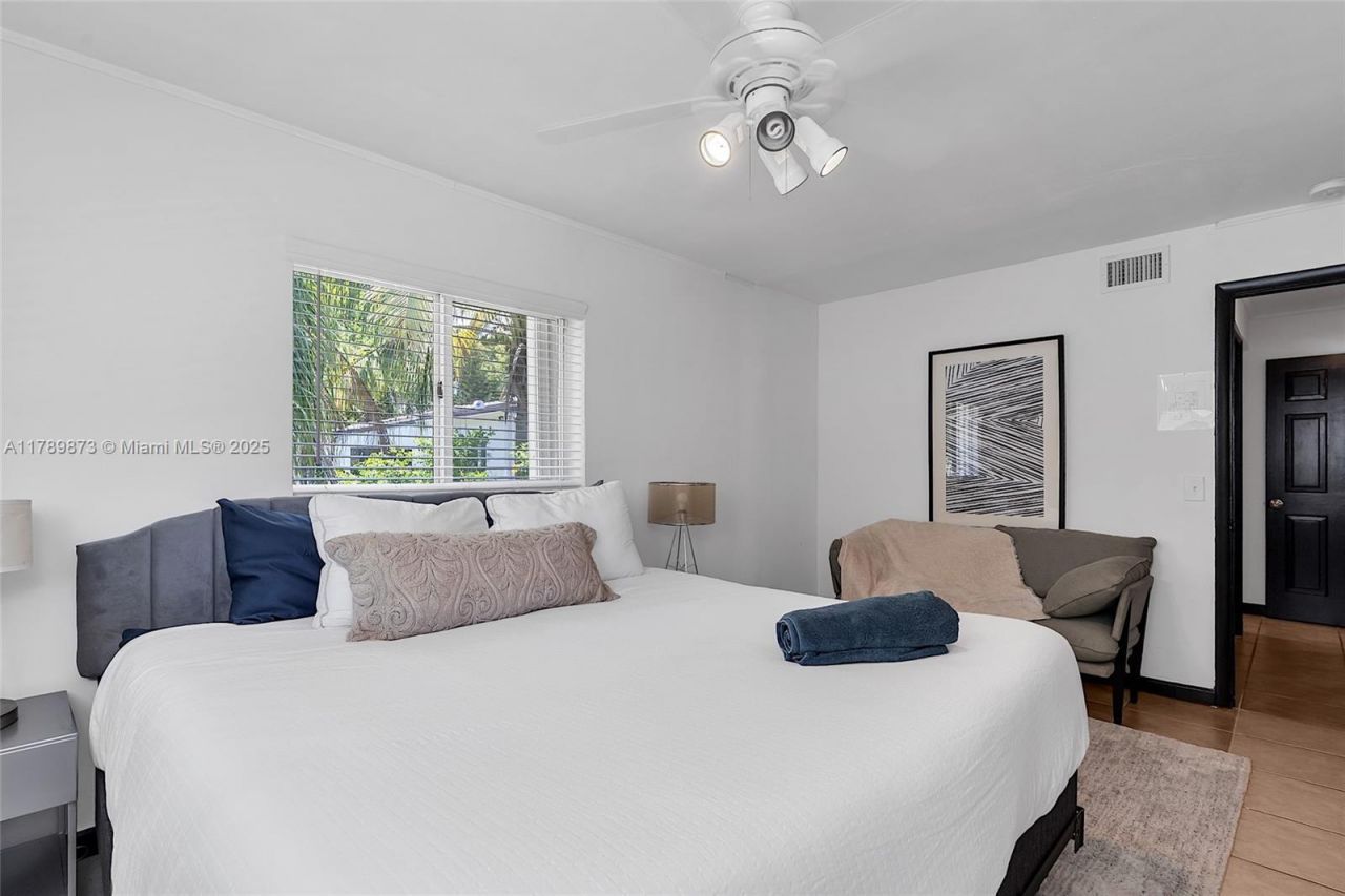 660 NE 121st St, Unit 660, Biscayne Park, FL 33161 Photo