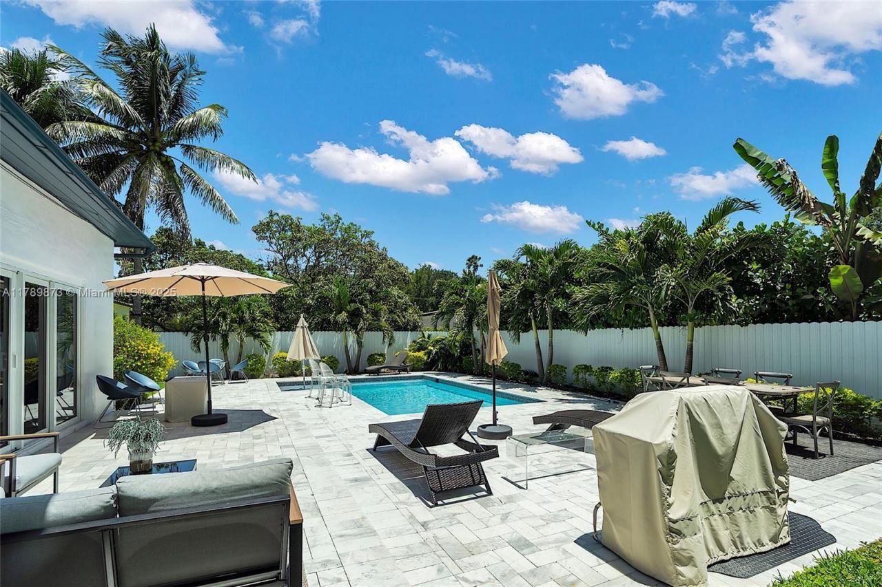 660 NE 121st St, Unit 660, Biscayne Park, FL 33161 Photo