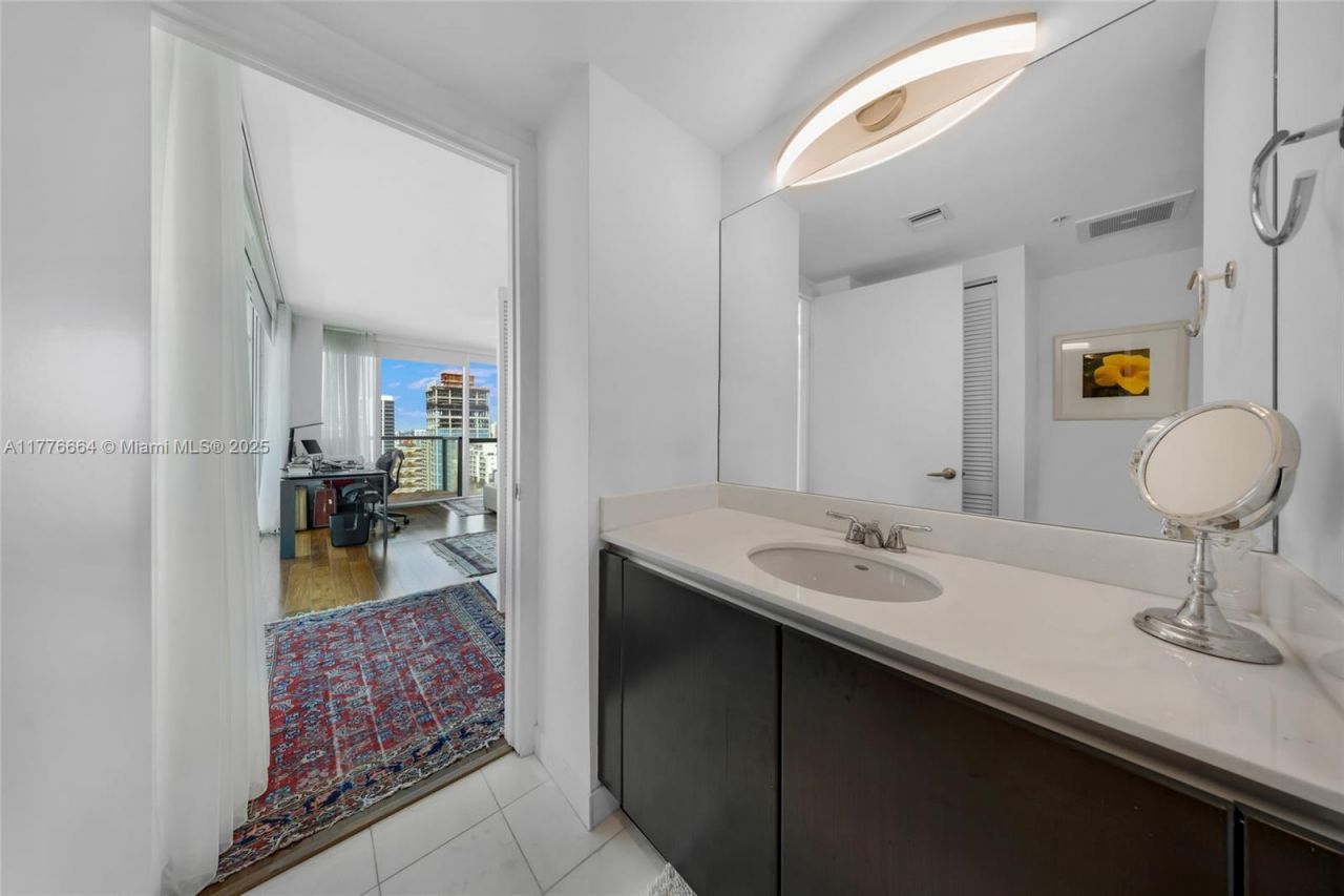 665 NE 25th St, Unit 1201, Miami, FL 33137 Photo