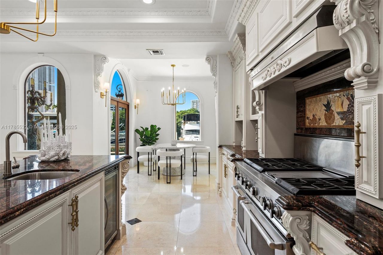 270 Atlantic Ave, Sunny Isles Beach, FL 33160 Photo