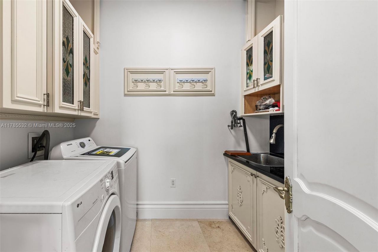 270 Atlantic Ave, Sunny Isles Beach, FL 33160 Photo