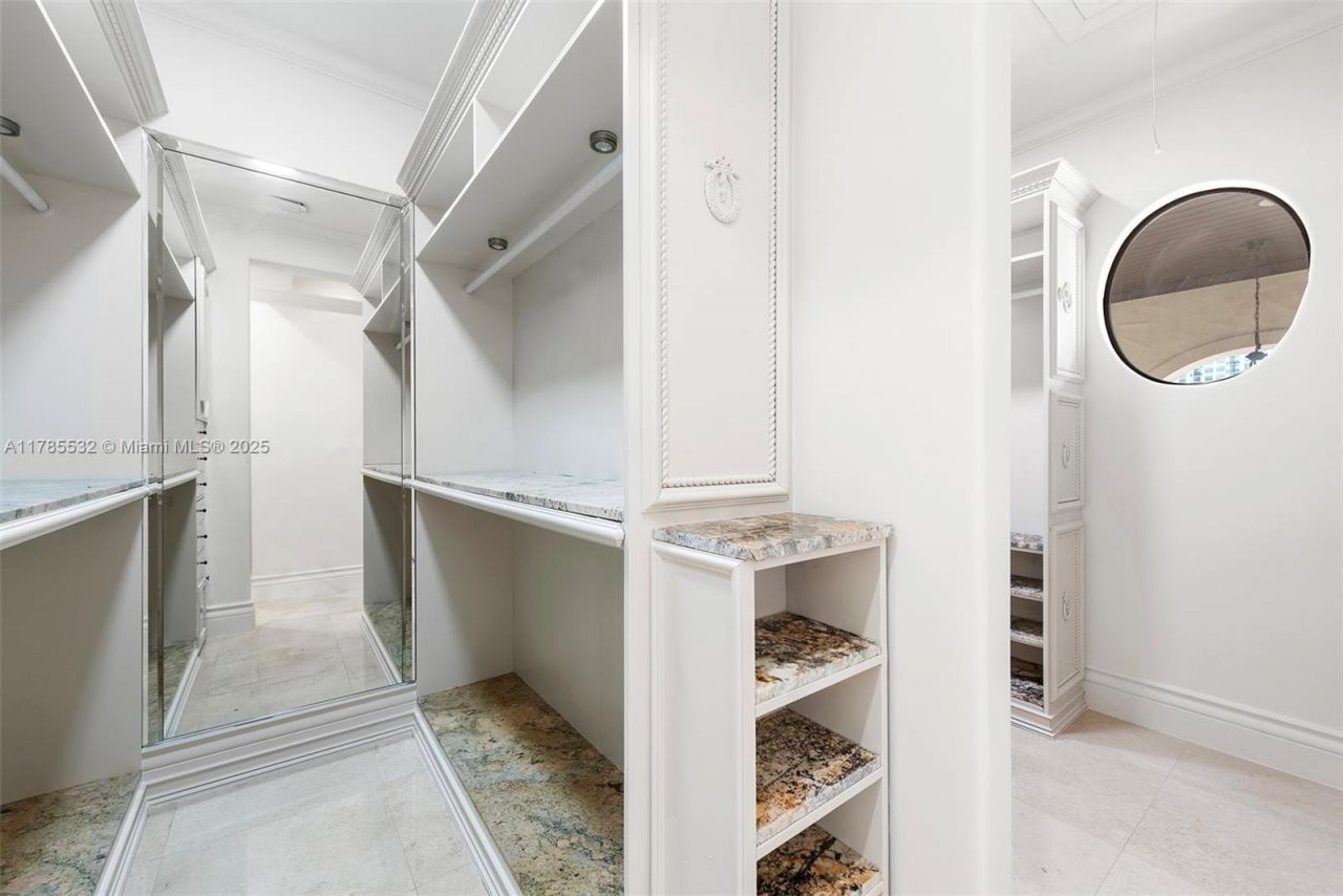 270 Atlantic Ave, Sunny Isles Beach, FL 33160 Photo