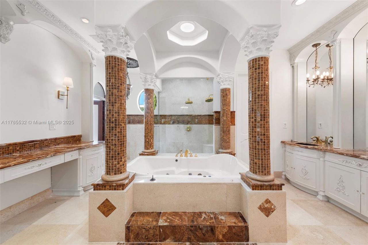 270 Atlantic Ave, Sunny Isles Beach, FL 33160 Photo