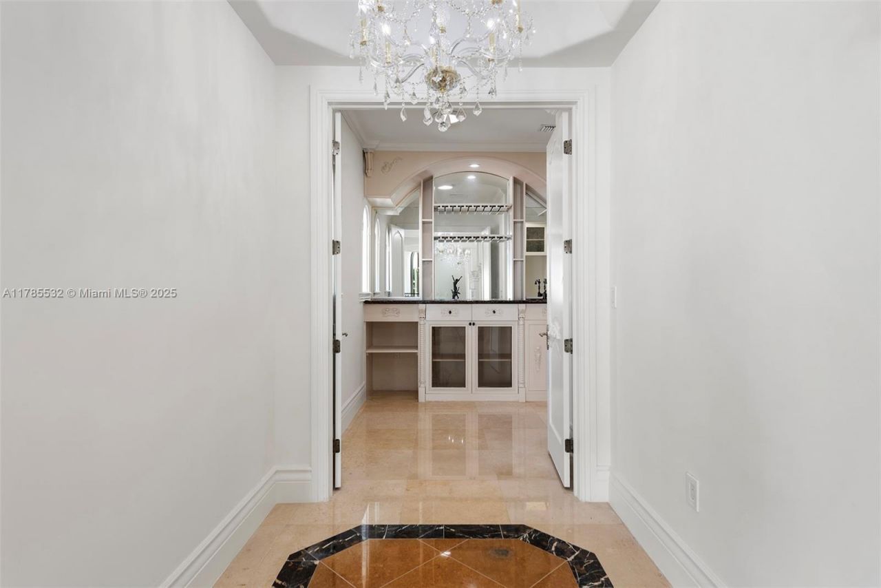 270 Atlantic Ave, Sunny Isles Beach, FL 33160 Photo