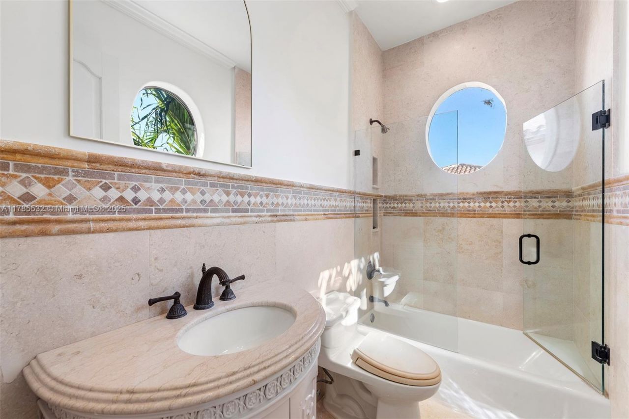 270 Atlantic Ave, Sunny Isles Beach, FL 33160 Photo