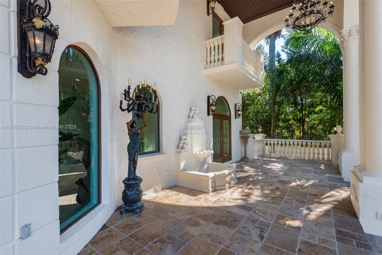 270 Atlantic Ave, Sunny Isles Beach, FL 33160 Photo