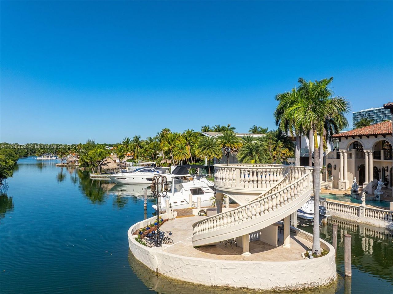 270 Atlantic Ave, Sunny Isles Beach, FL 33160 Photo