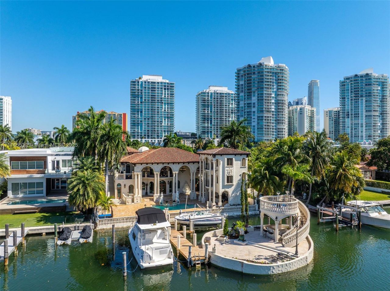 270 Atlantic Ave, Sunny Isles Beach, FL 33160 Photo