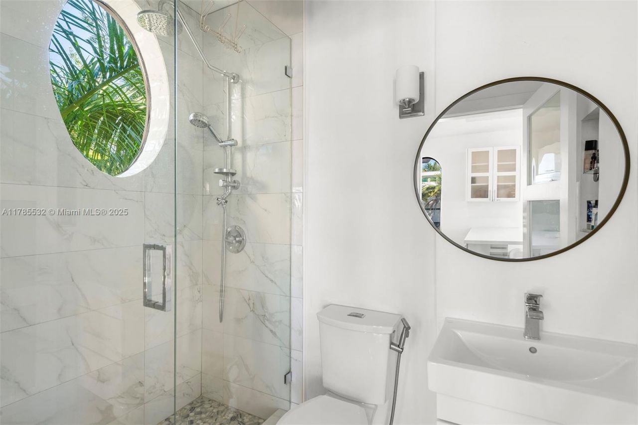 270 Atlantic Ave, Sunny Isles Beach, FL 33160 Photo