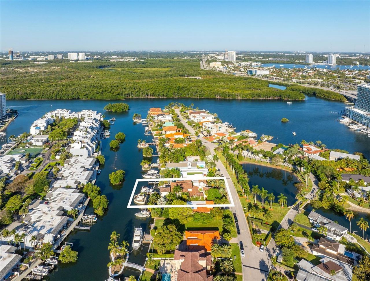 270 Atlantic Ave, Sunny Isles Beach, FL 33160 Photo