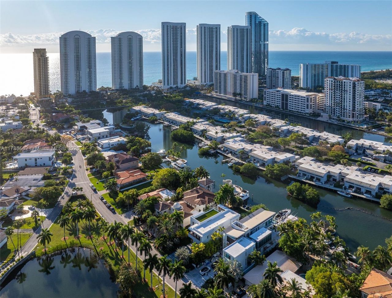 270 Atlantic Ave, Sunny Isles Beach, FL 33160 Photo