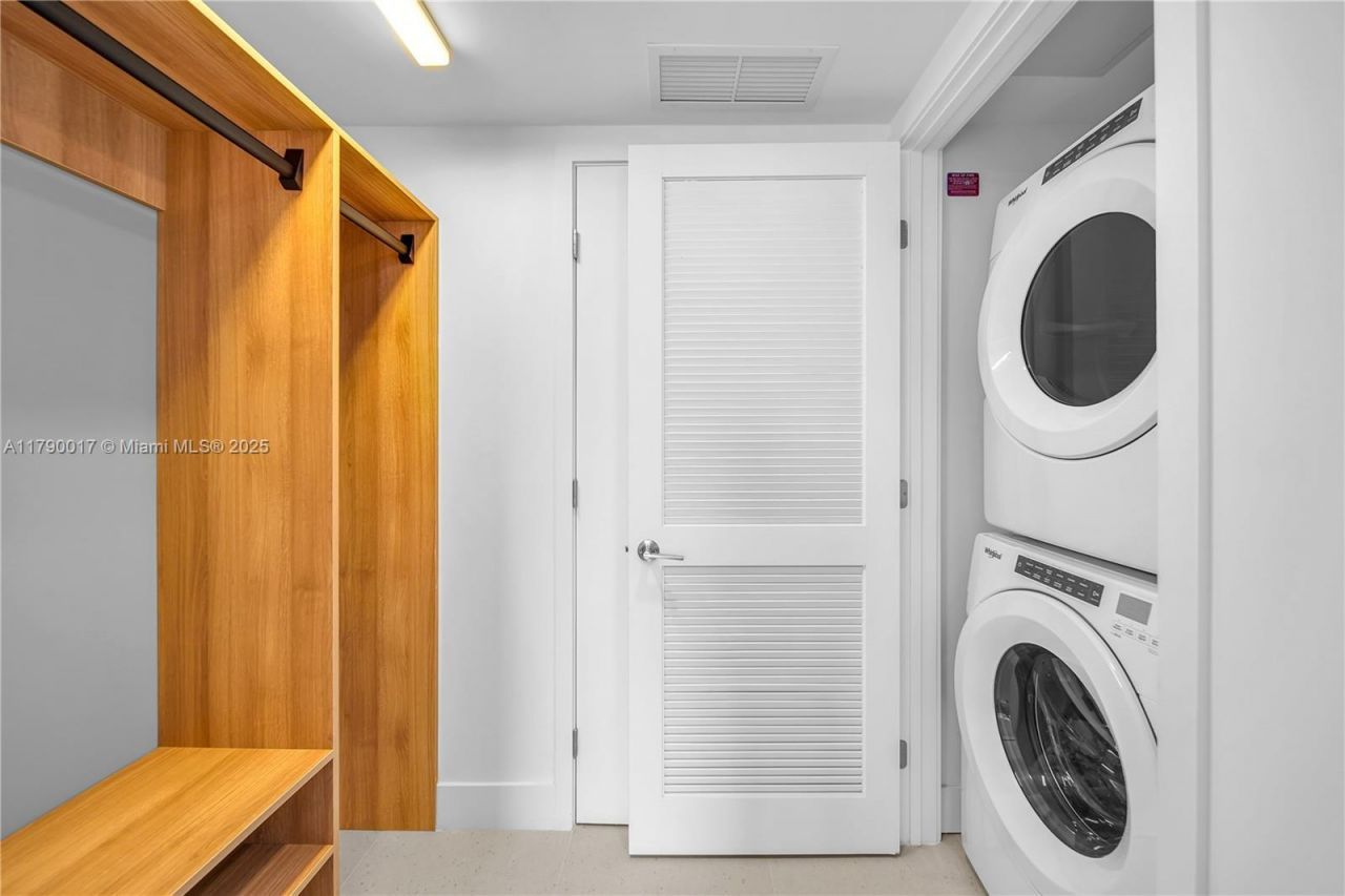 601 NE 1 Ave, Unit 2507, Miami, FL 33131 Photo