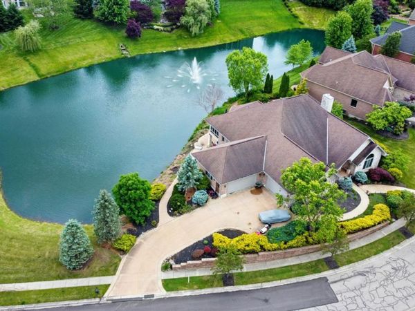 219 Chateau Valley Lane, South Lebanon, OH 45065