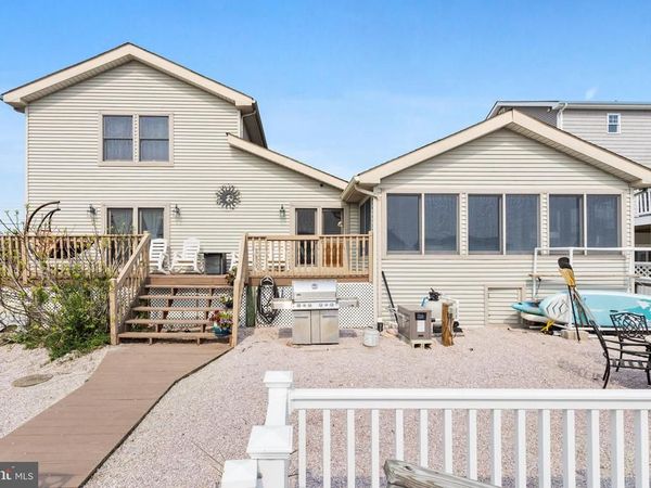 8 N CAPTAINS DRIVE, TUCKERTON, NJ 08087
