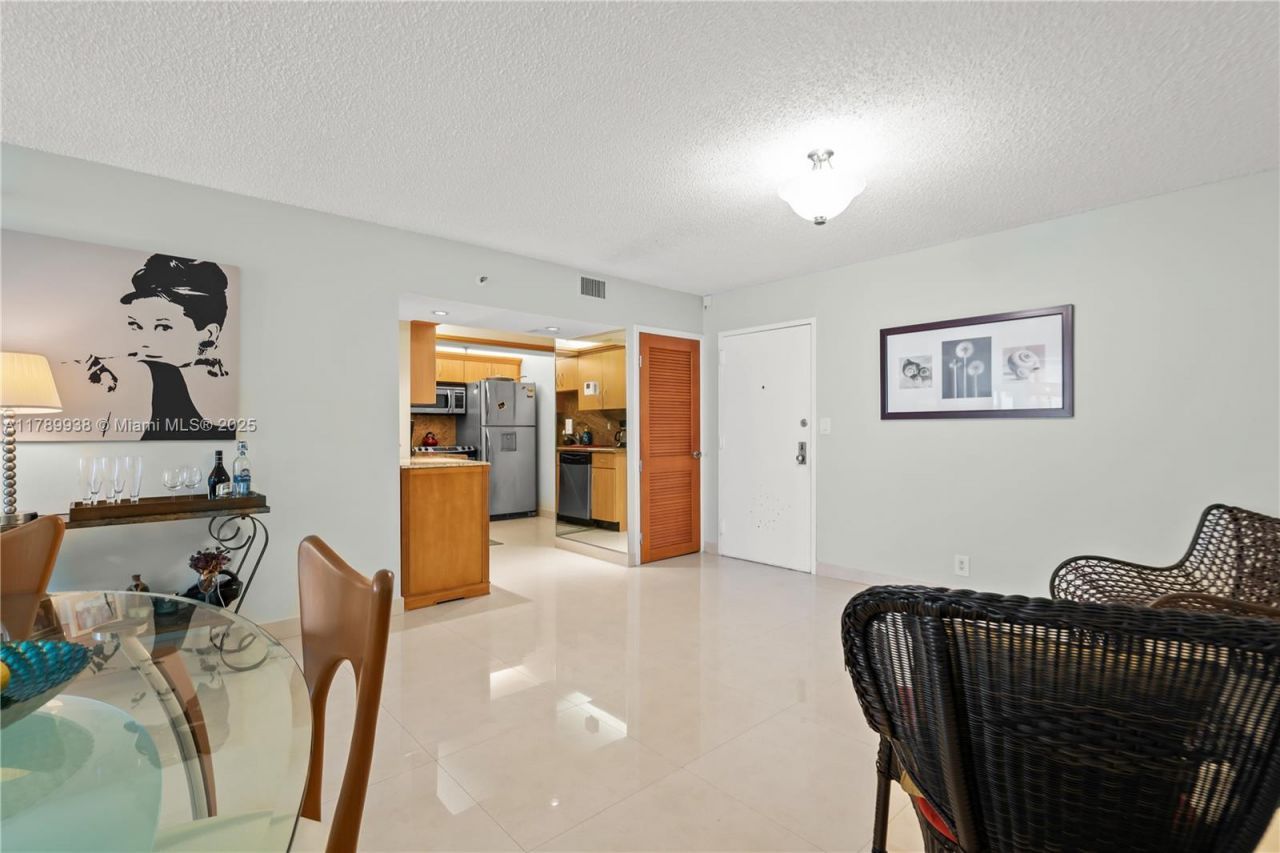 2401 Collins Ave, Unit 705, Miami Beach, FL 33140 Photo