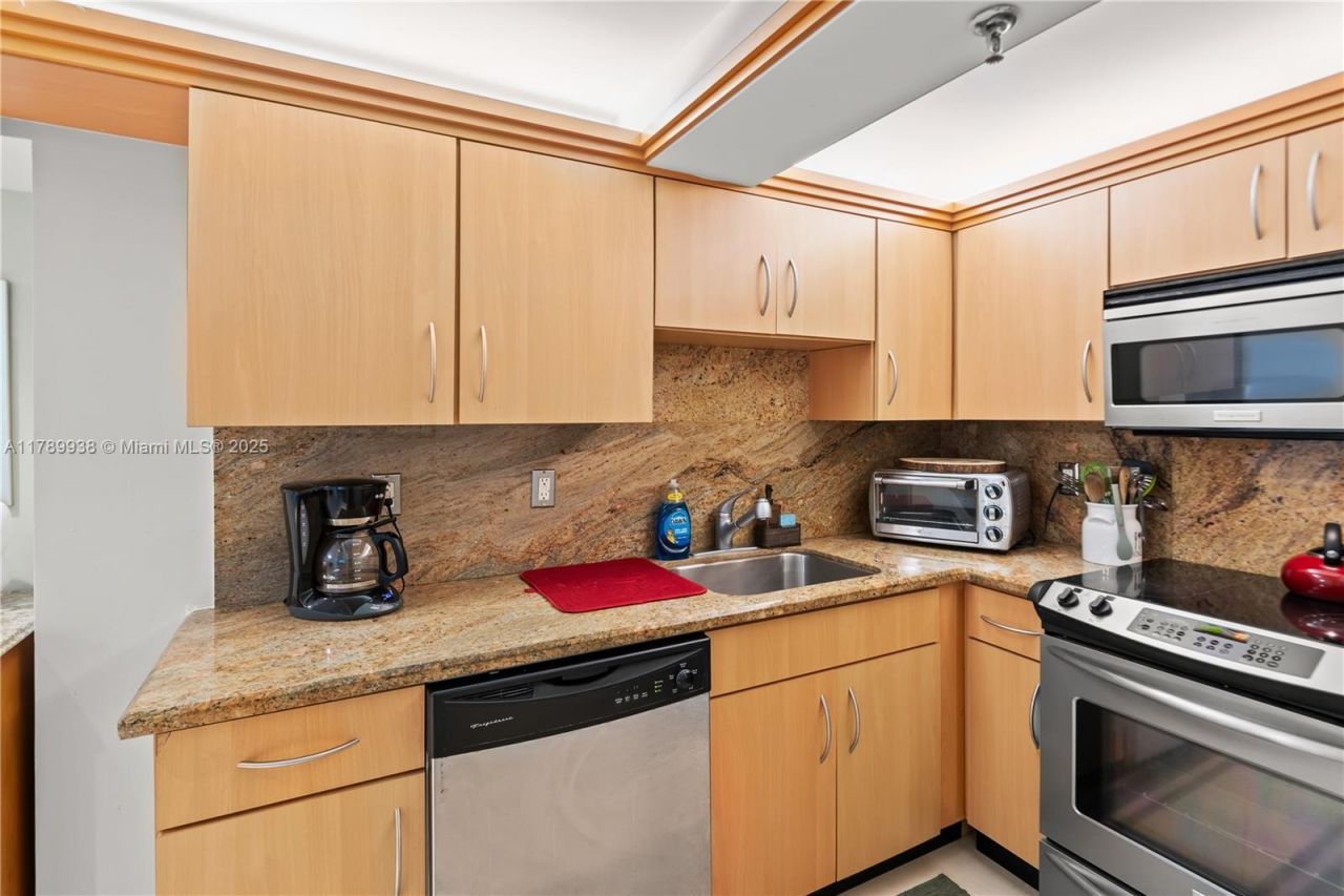 2401 Collins Ave, Unit 705, Miami Beach, FL 33140 Photo