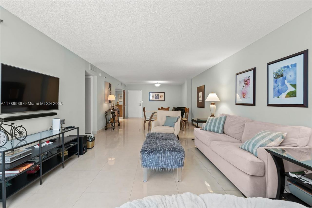 2401 Collins Ave, Unit 705, Miami Beach, FL 33140 Photo