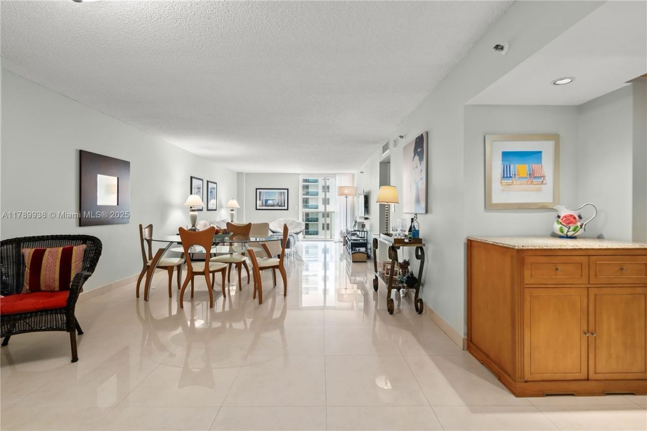 2401 Collins Ave, Unit 705, Miami Beach, FL 33140 Photo