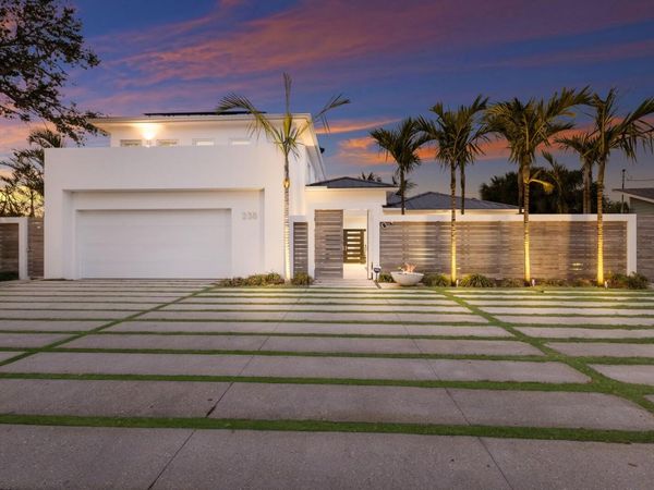 238 ISLAND CIRCLE, SARASOTA, FL 34242