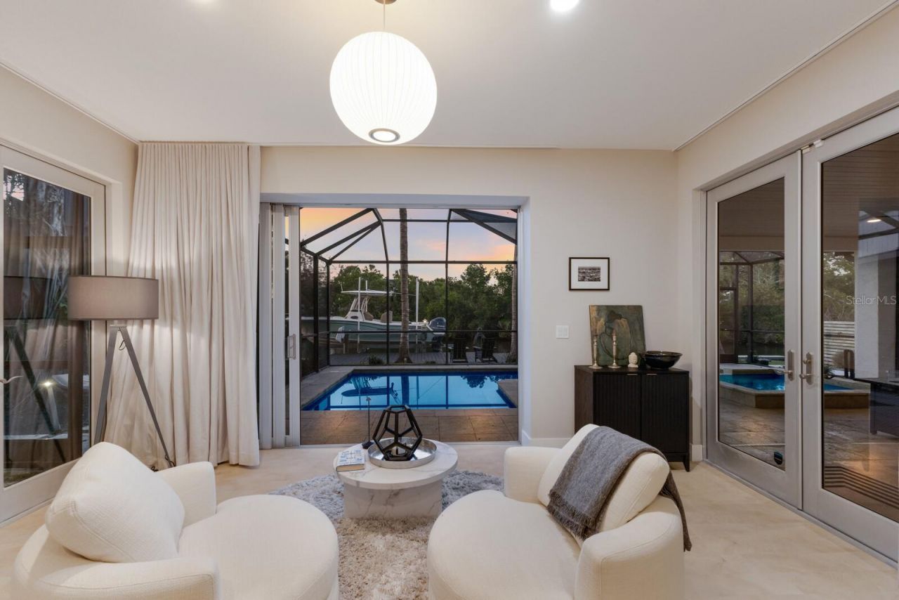 238 Island Circle, Sarasota, FL 34242 Photo