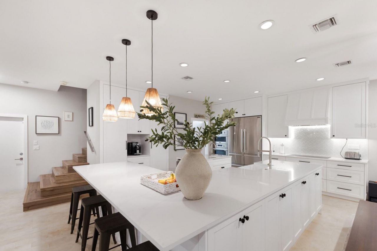 238 Island Circle, Sarasota, FL 34242 Photo