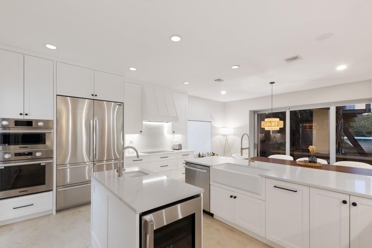 238 Island Circle, Sarasota, FL 34242 Photo