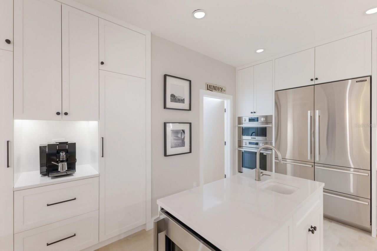 238 Island Circle, Sarasota, FL 34242 Photo