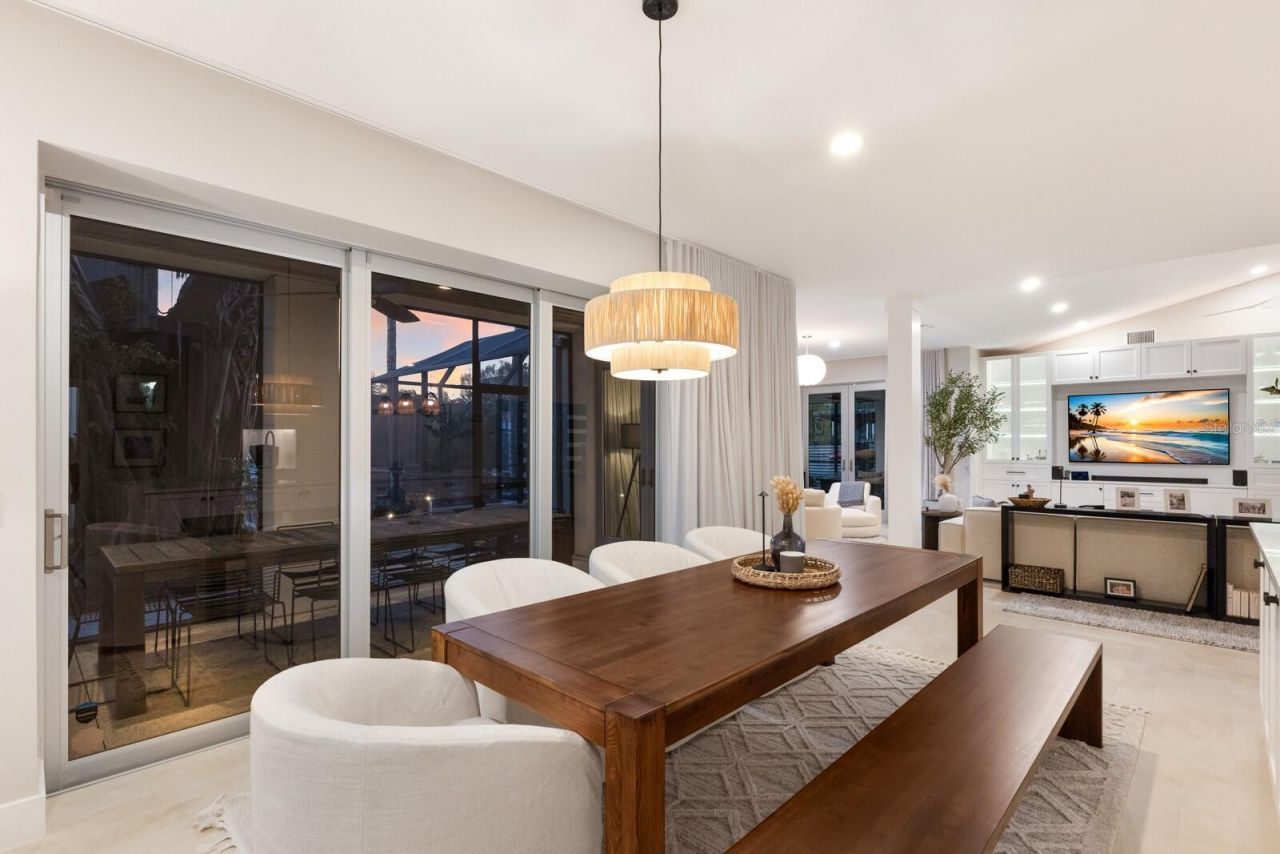 238 Island Circle, Sarasota, FL 34242 Photo