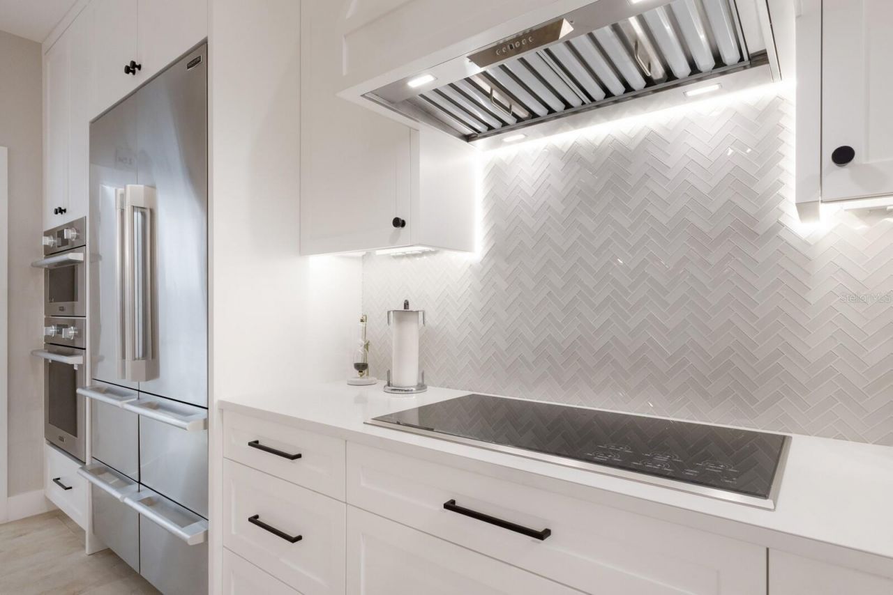 238 Island Circle, Sarasota, FL 34242 Photo