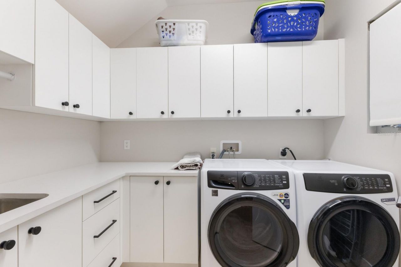 238 Island Circle, Sarasota, FL 34242 Photo