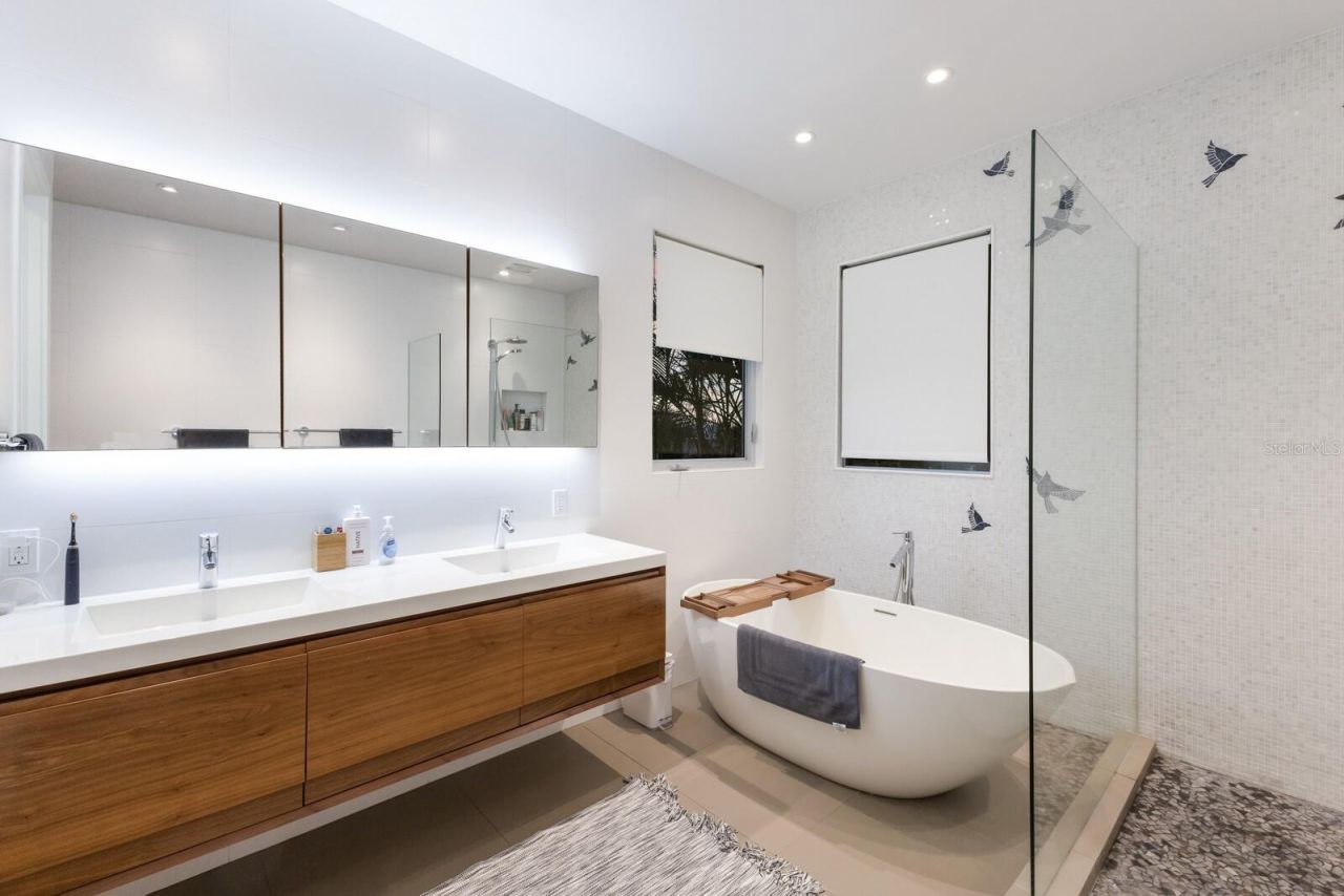 238 Island Circle, Sarasota, FL 34242 Photo