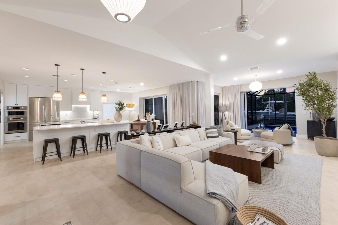 238 Island Circle, Sarasota, FL 34242 Photo