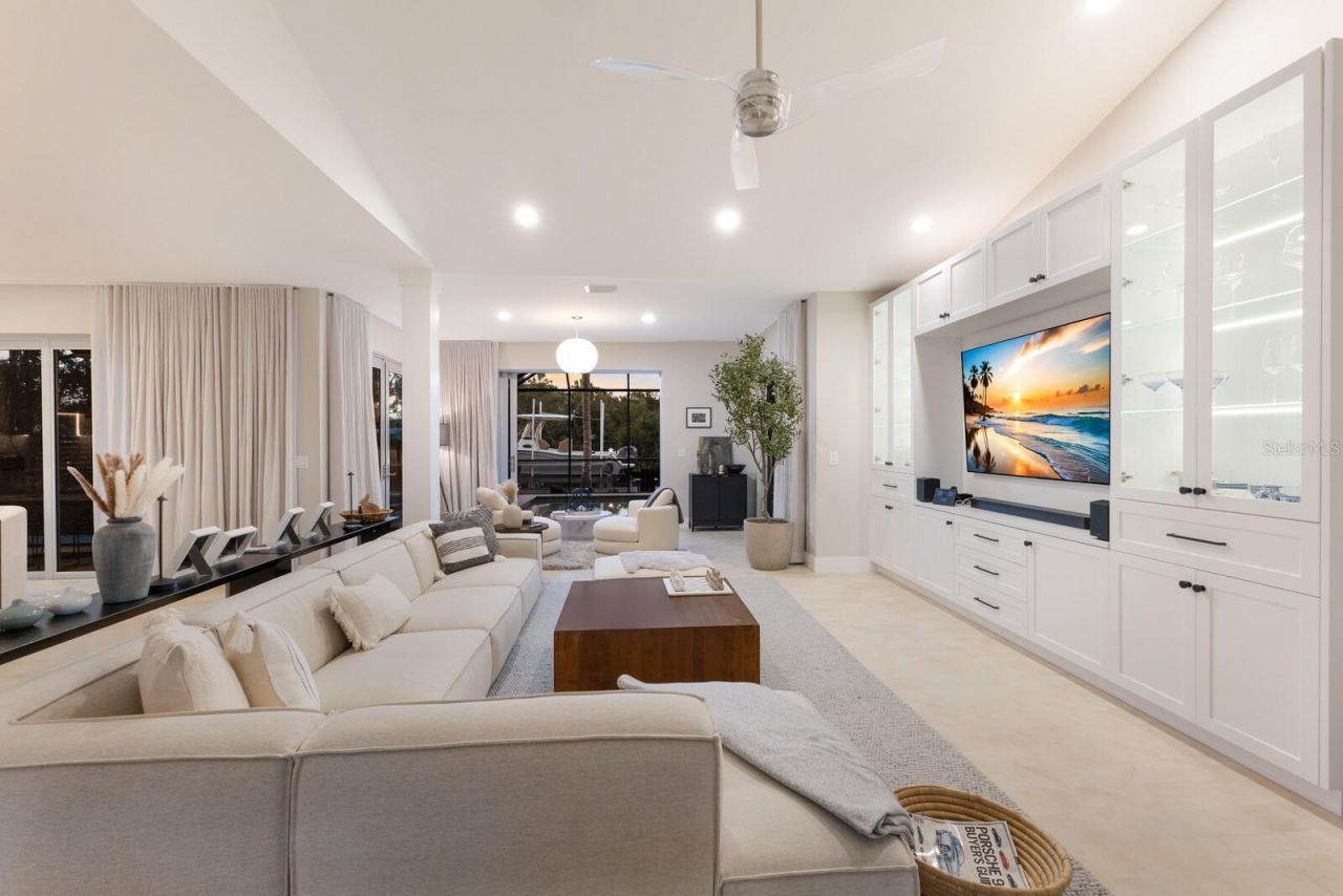 238 Island Circle, Sarasota, FL 34242 Photo