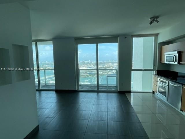 253 NE 2nd St, Unit 3807, Miami, FL 33132 Photo