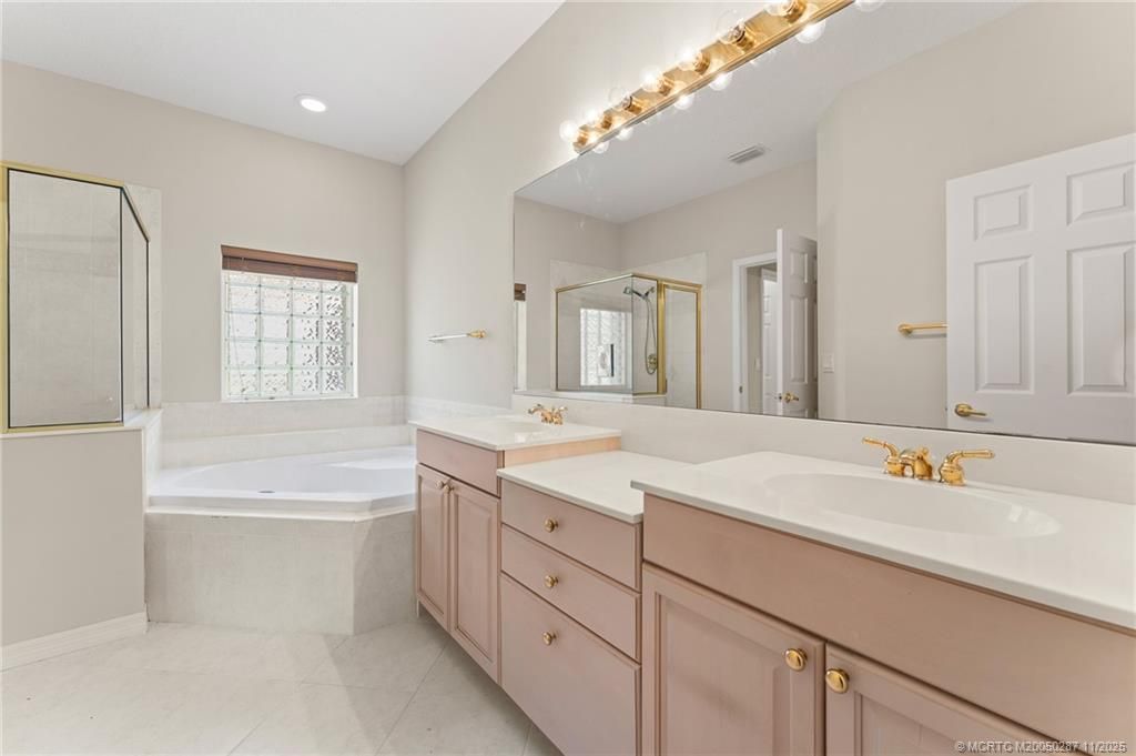 3676 NW Deer Oak Drive, Jensen Beach, FL 34957 Photo