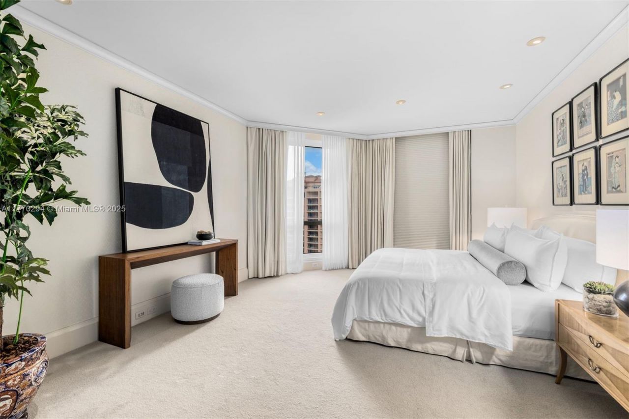 10 Edgewater Dr, Unit 16K, Coral Gables, FL 33133 Photo