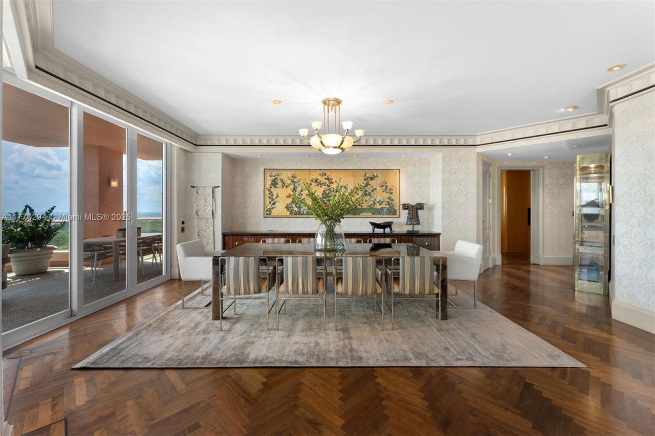 10 Edgewater Dr, Unit 16K, Coral Gables, FL 33133 Photo