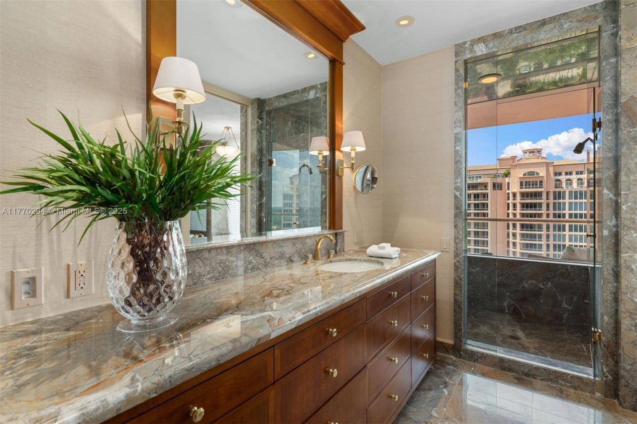 10 Edgewater Dr, Unit 16K, Coral Gables, FL 33133 Photo