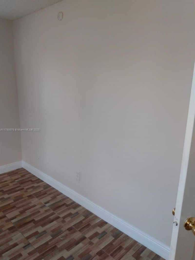 494 NW 165th St Rd, Unit C-102, Miami, FL 33169 Photo