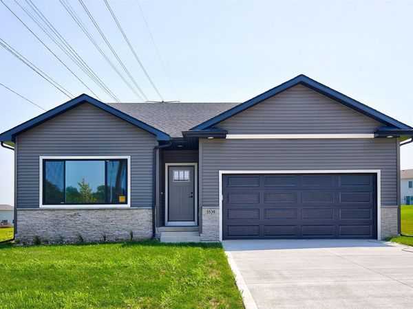 5539 167th Street, Urbandale, IA 50323