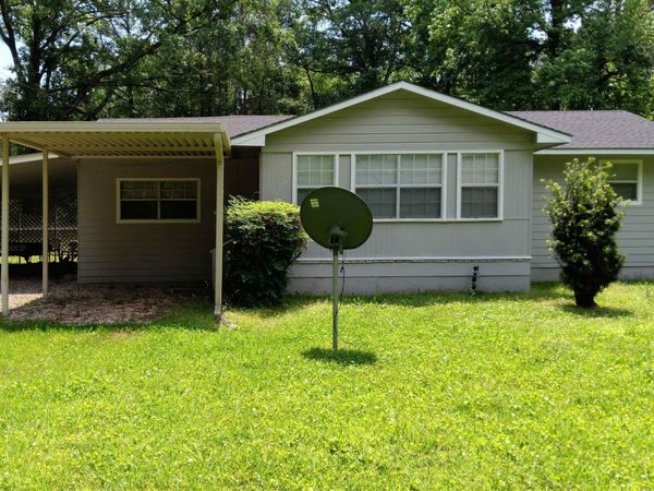 9301 Whitney Ln, Slaughter, LA 70777